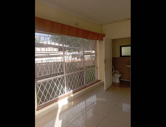 6 BEDROOM HOUSE FOR SALE IN WESTDENE